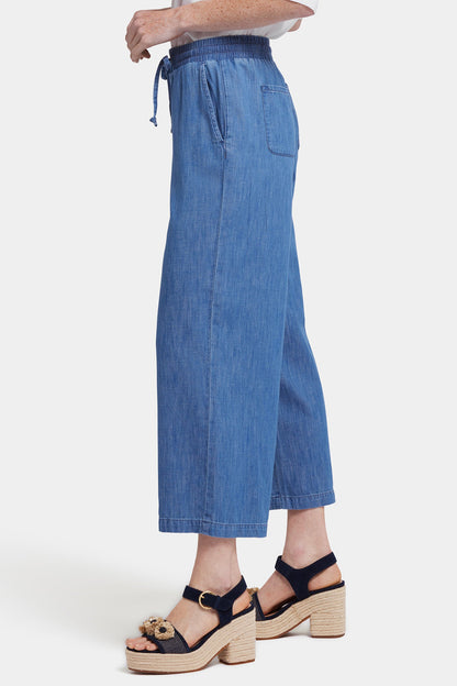 Jayne Pull-On Wide Leg Ankle Pants In Petite - Everly