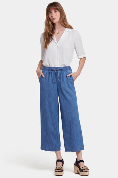 Jayne Pull-On Wide Leg Ankle Pants In Petite - Everly