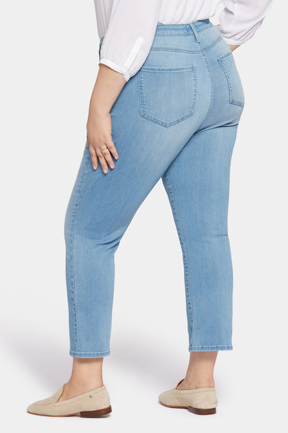 Slim Bootcut Ankle Jeans In Plus Size - Lustre