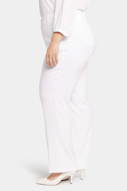 Marilyn Straight Pants In Plus Size - Optic White