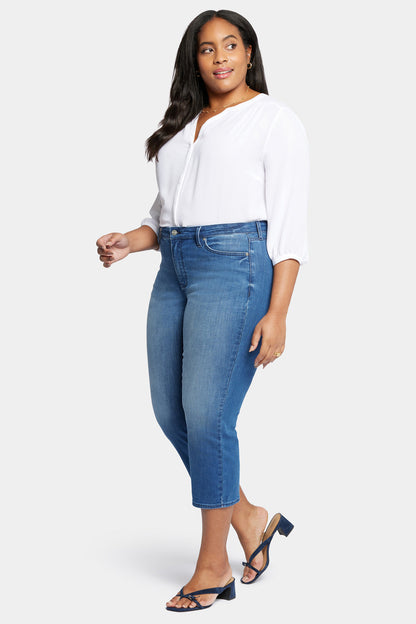 Relaxed Piper Crop Jeans In Plus Size - Melody
