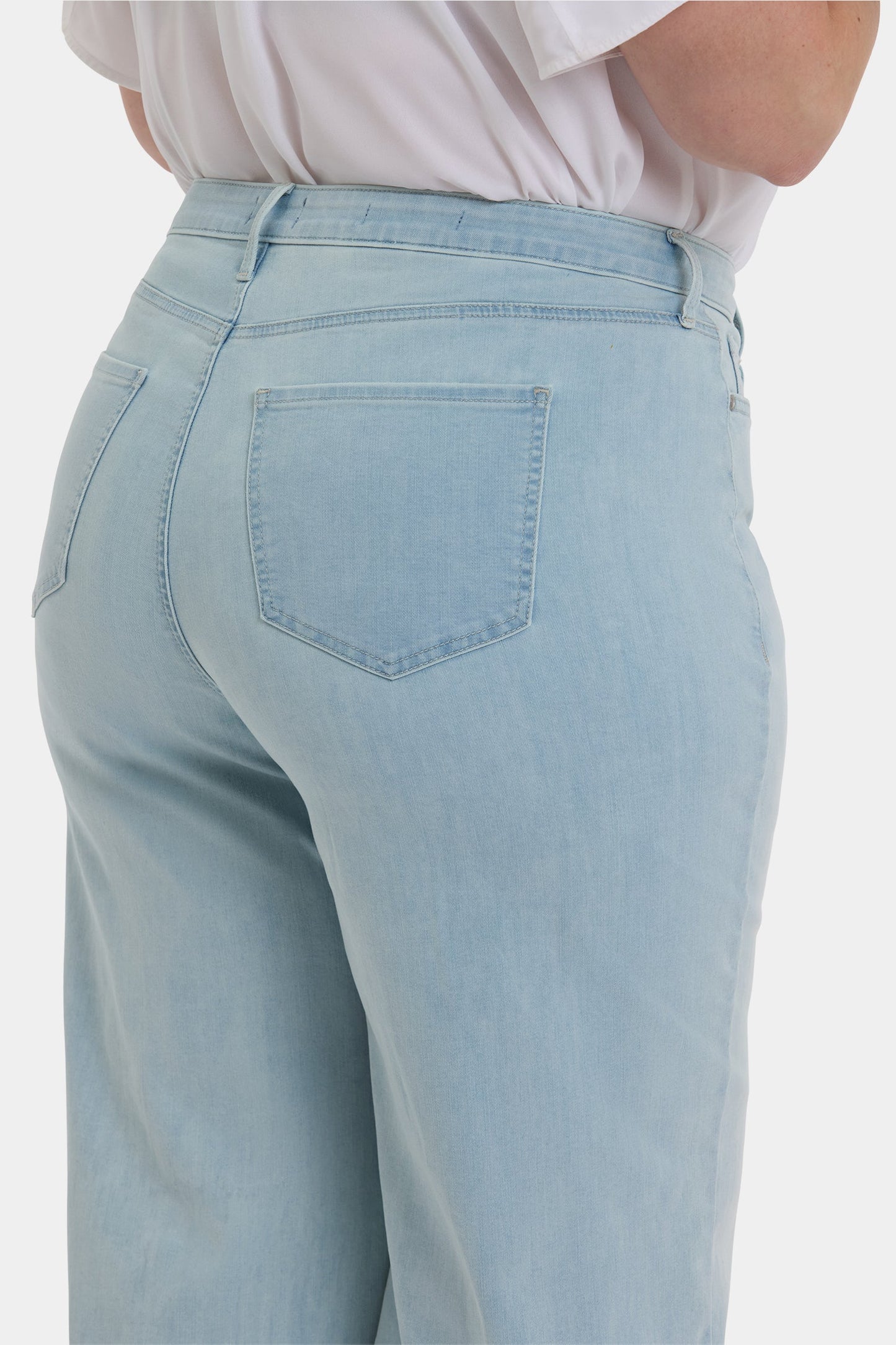 Brodi Wide Leg Ankle Jeans In Plus Size - Clear Waters