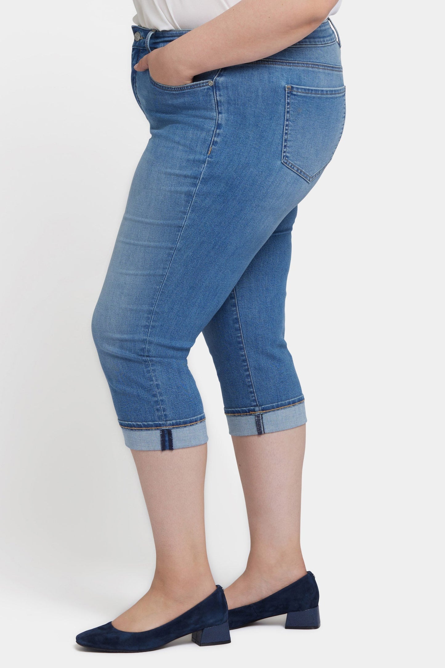 Marilyn Straight Crop Jeans In Plus Size - Water Canyon