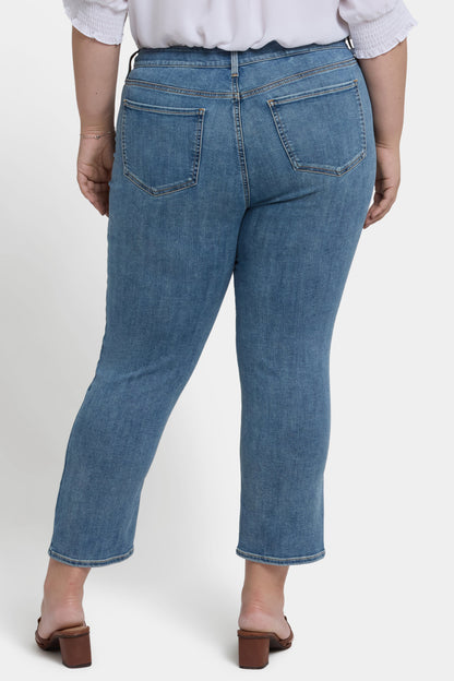 Marilyn Straight Ankle Jeans In Plus Size - Minorca Isle