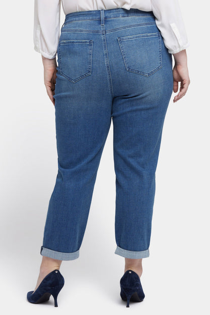 Margot Girlfriend Jeans In Plus Size - Cascade Wave