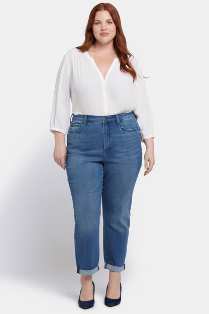 Margot Girlfriend Jeans In Plus Size - Cascade Wave
