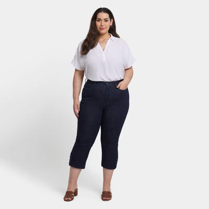 Joni Relaxed Capri Jeans In Plus Size - Rinse
