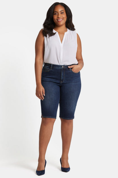 Sophie Bike Capri Jeans In Plus Size - Lotus Gardens