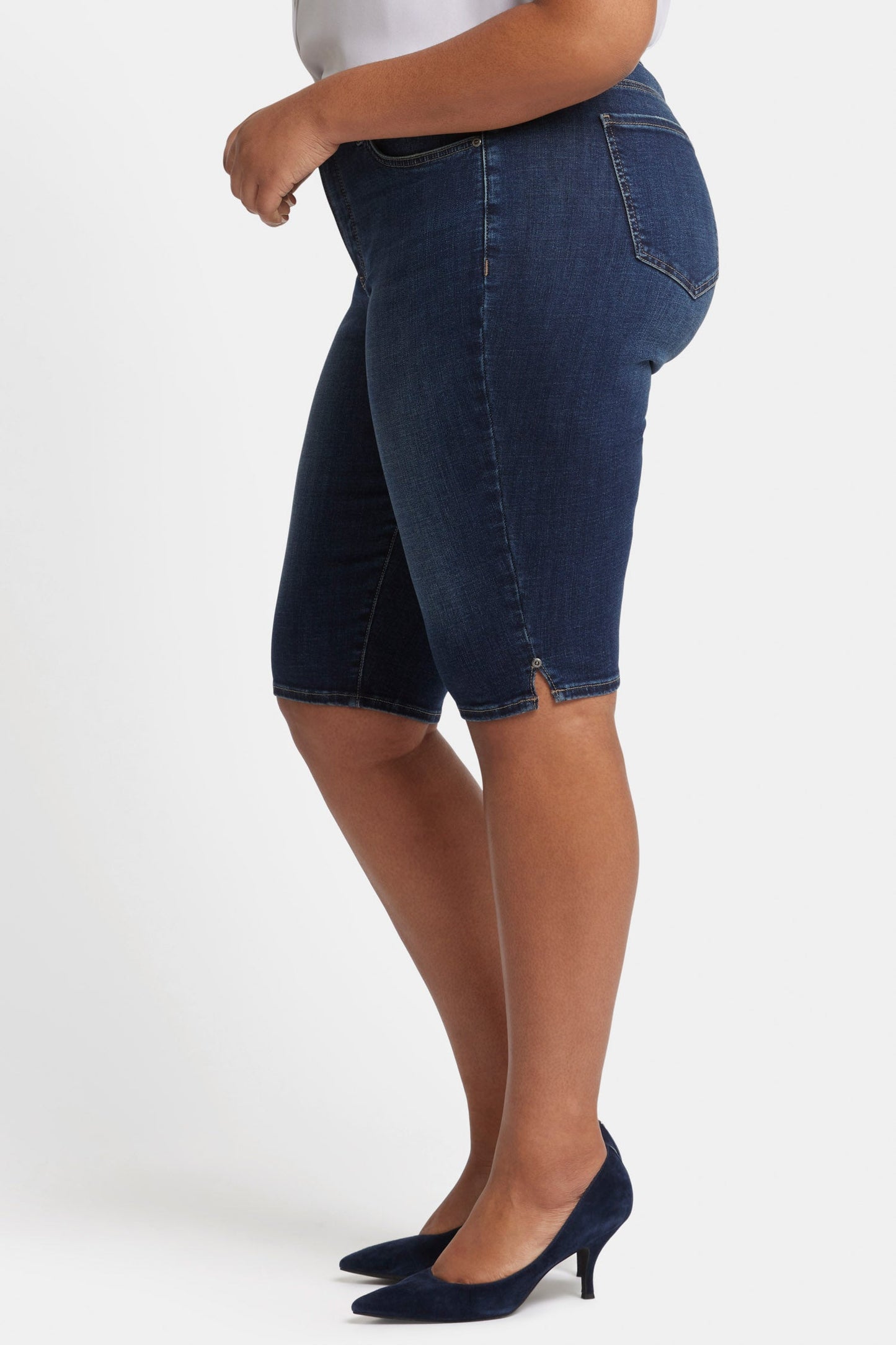 Sophie Bike Capri Jeans In Plus Size - Lotus Gardens