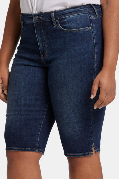Sophie Bike Capri Jeans In Plus Size - Lotus Gardens