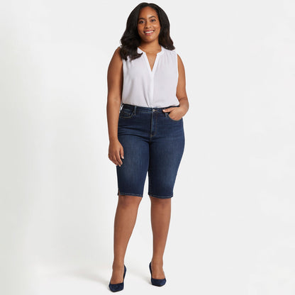 Sophie Bike Capri Jeans In Plus Size - Lotus Gardens