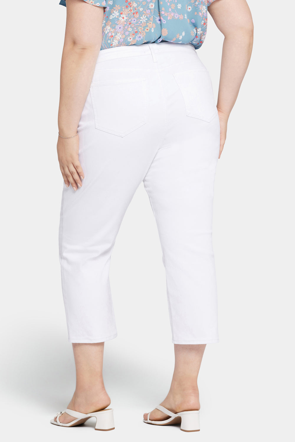 Relaxed Piper Crop Jeans In Plus Size - Optic White