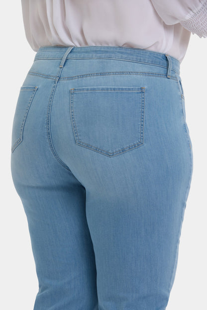 Relaxed Piper Crop Jeans In Plus Size - Canary Beach