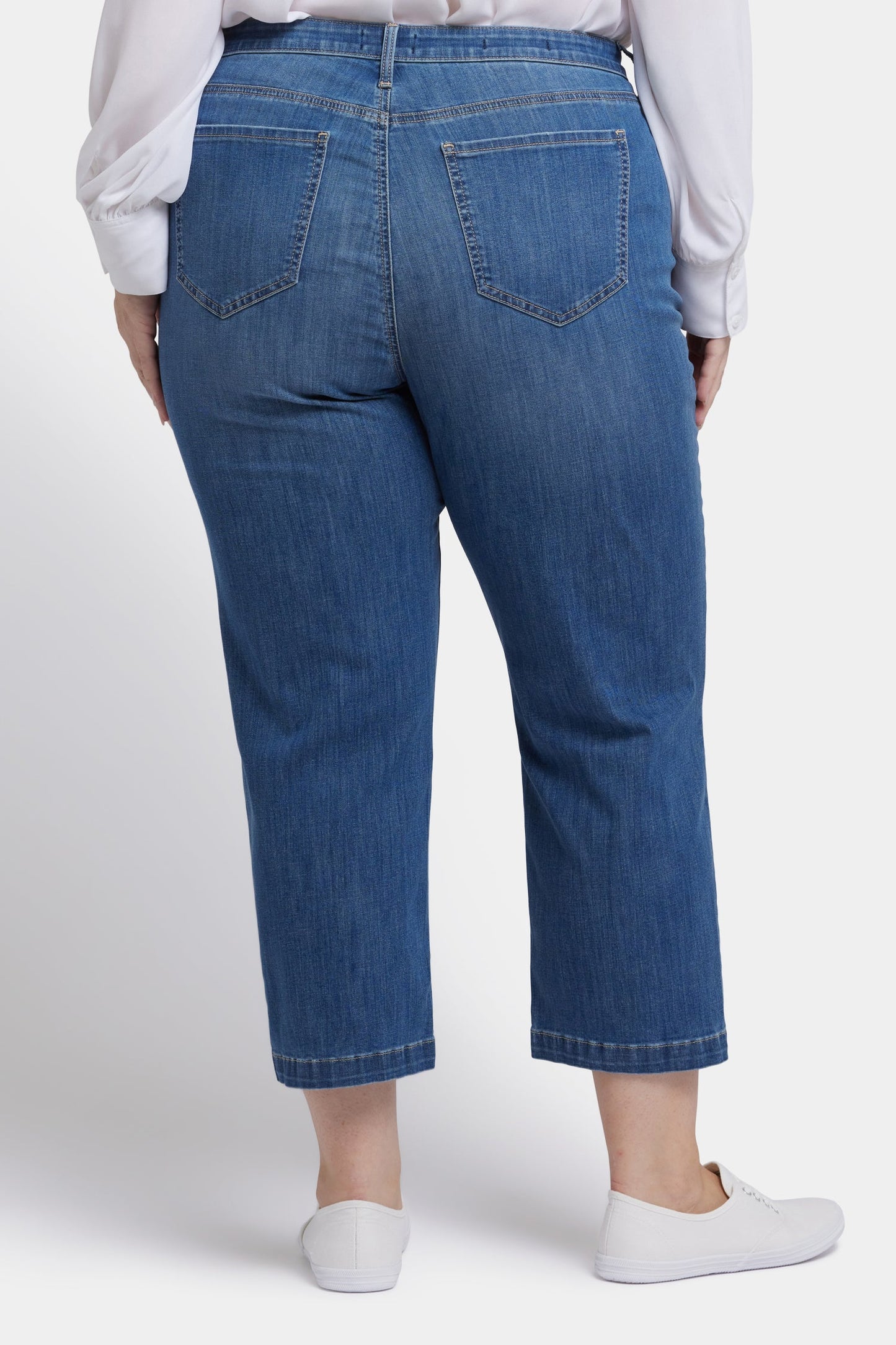Relaxed Piper Crop Jeans In Plus Size - Costa Brava