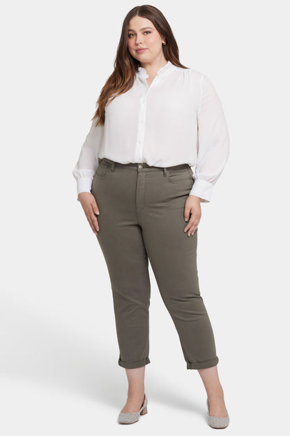 Margot Girlfriend Jeans In Plus Size - Vine Leaf