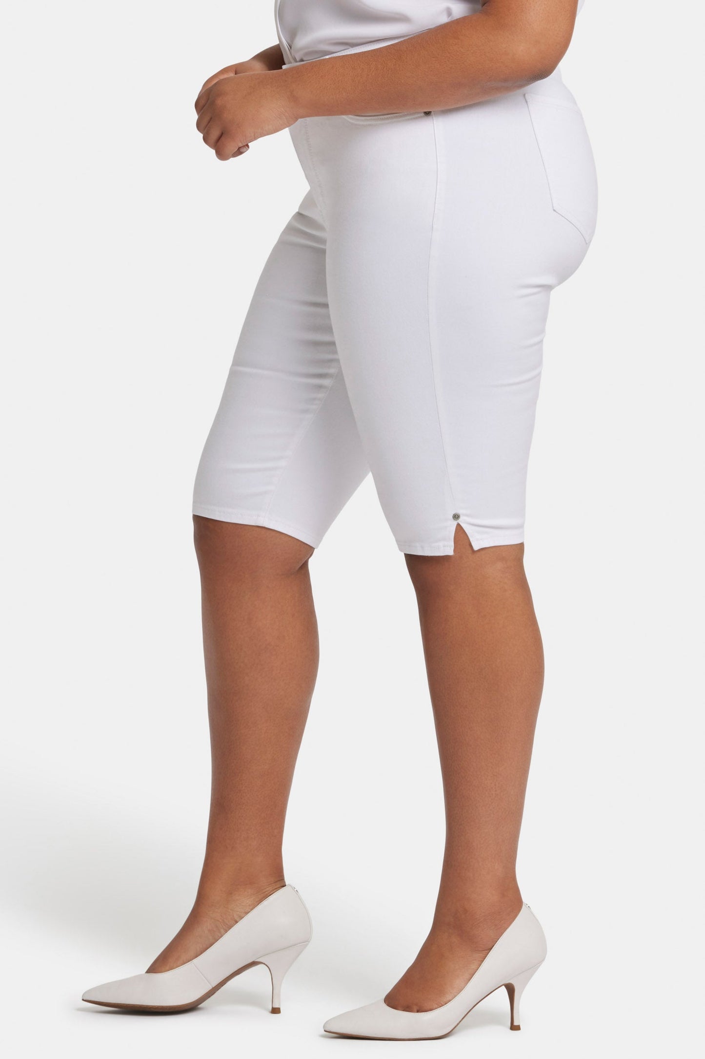 Sophie Bike Capri Jeans In Plus Size - Optic White
