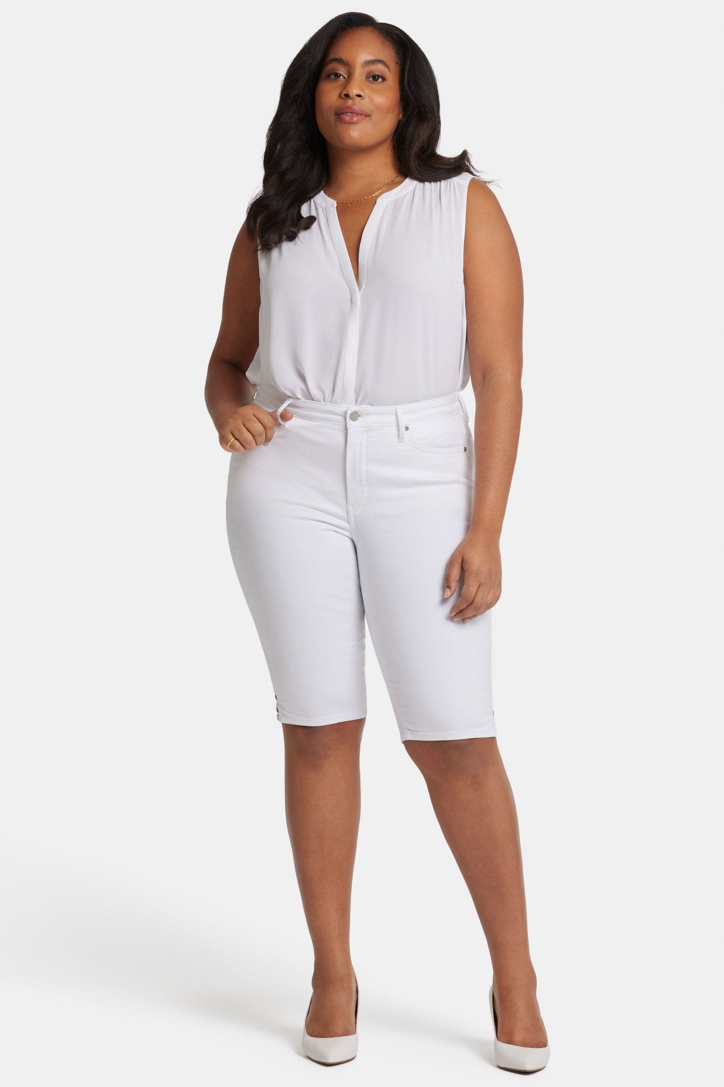 Sophie Bike Capri Jeans In Plus Size - Optic White