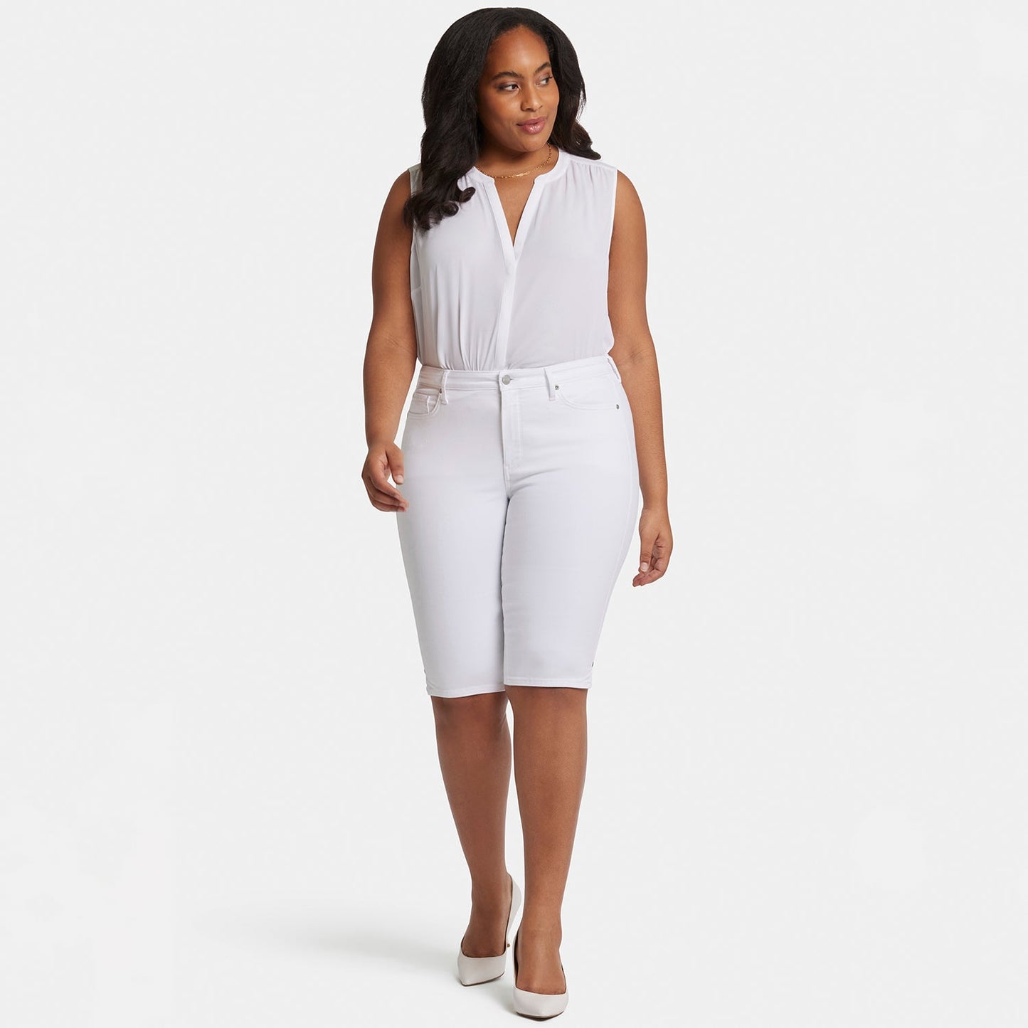 Sophie Bike Capri Jeans In Plus Size - Optic White