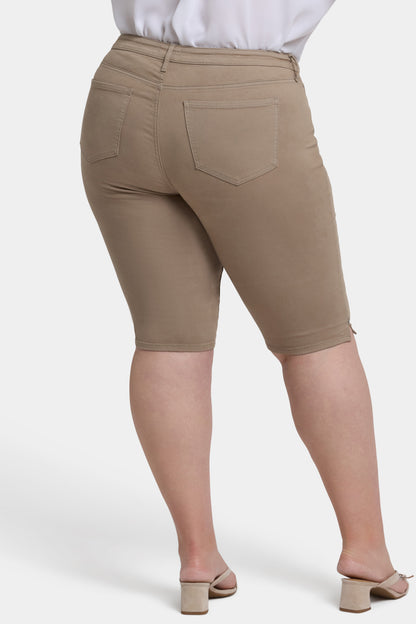 Sophie Bike Capri Jeans In Plus Size - Saddlewood