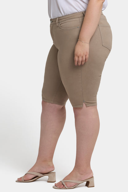Sophie Bike Capri Jeans In Plus Size - Saddlewood