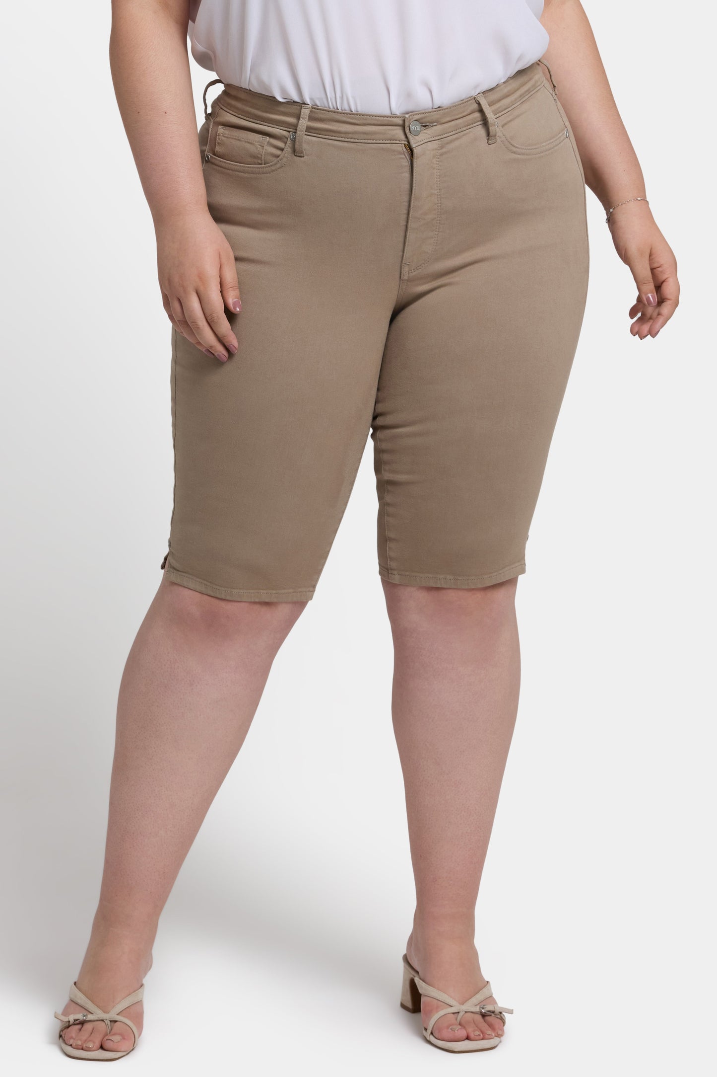Sophie Bike Capri Jeans In Plus Size - Saddlewood