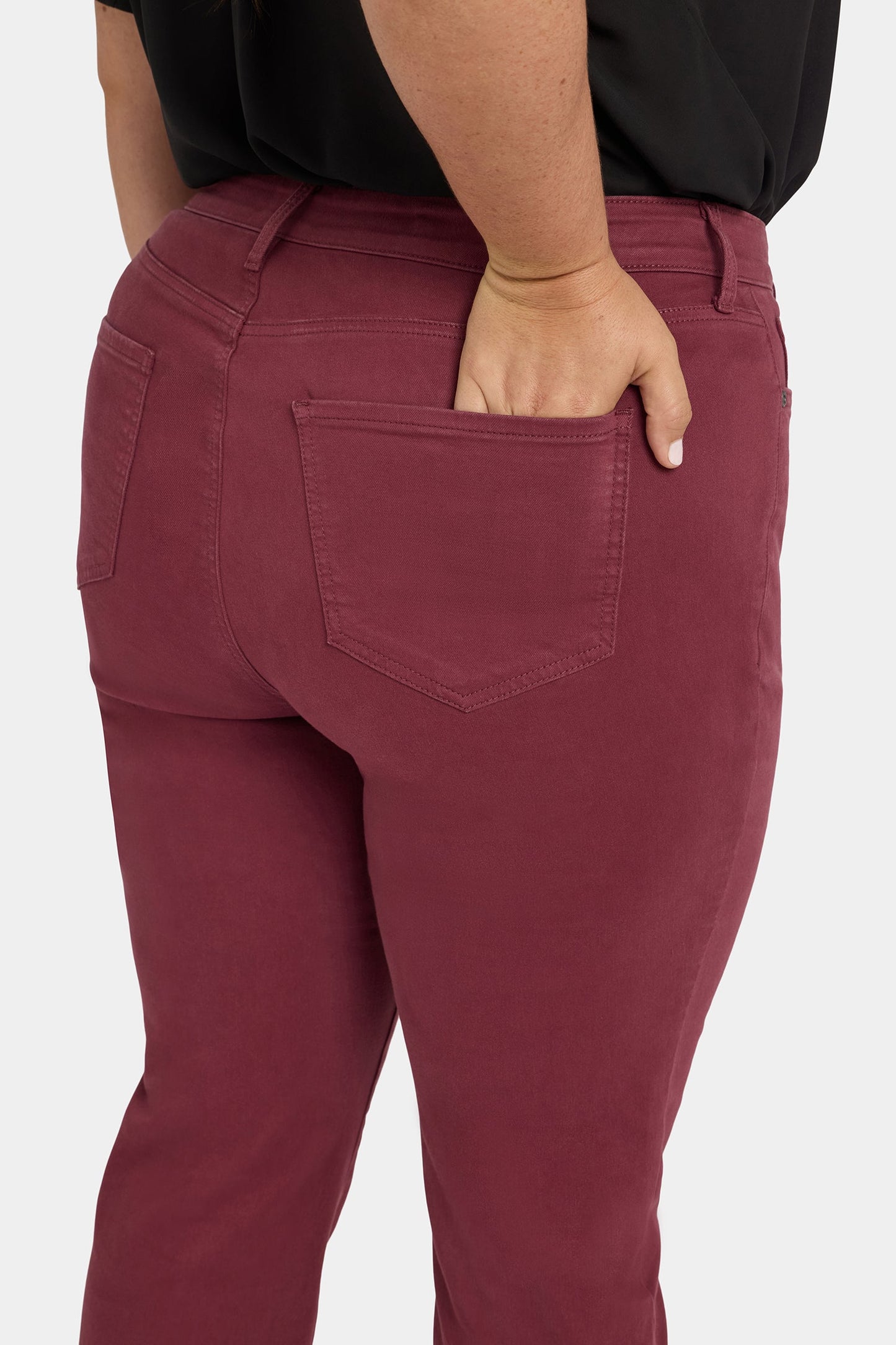 Marilyn Straight Jeans In Plus Size - True Burgundy