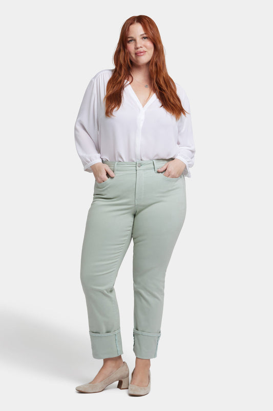 Marilyn Straight Jeans In Plus Size - Tomatillo