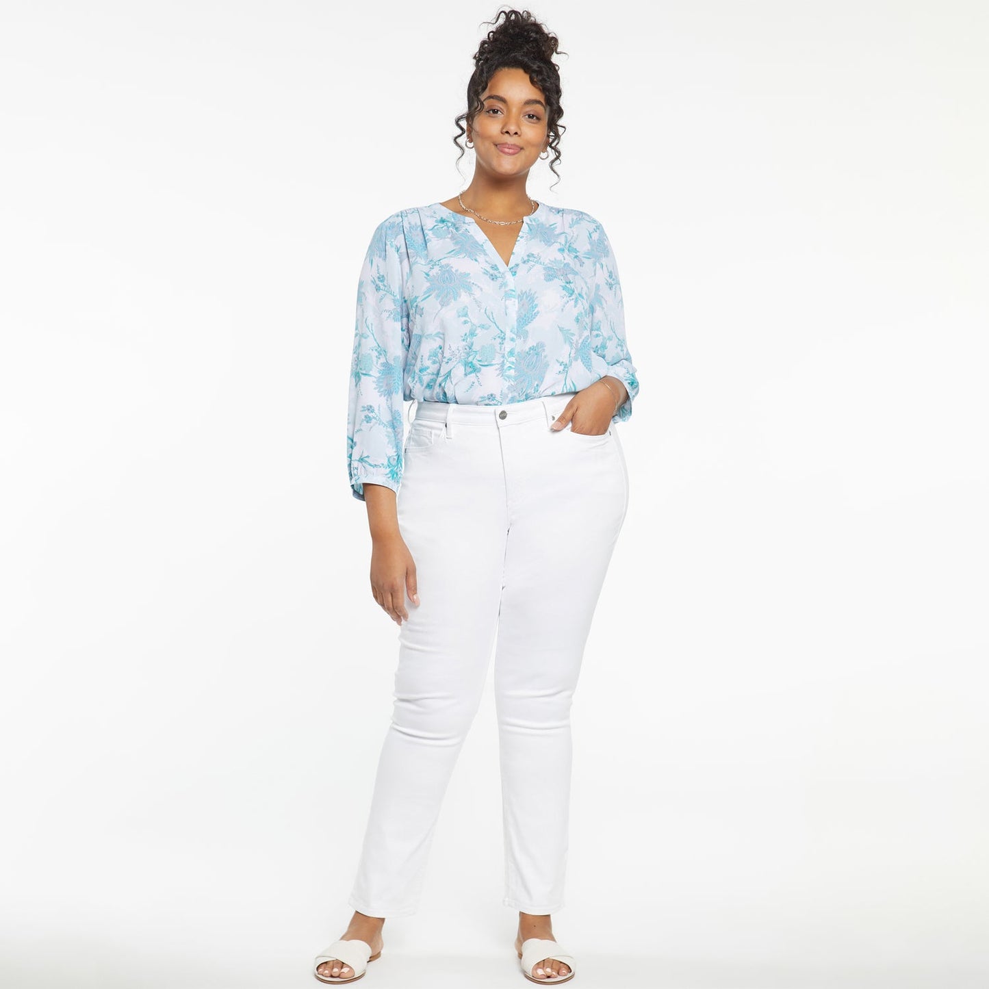 Sheri Slim Jeans In Plus Size - Optic White