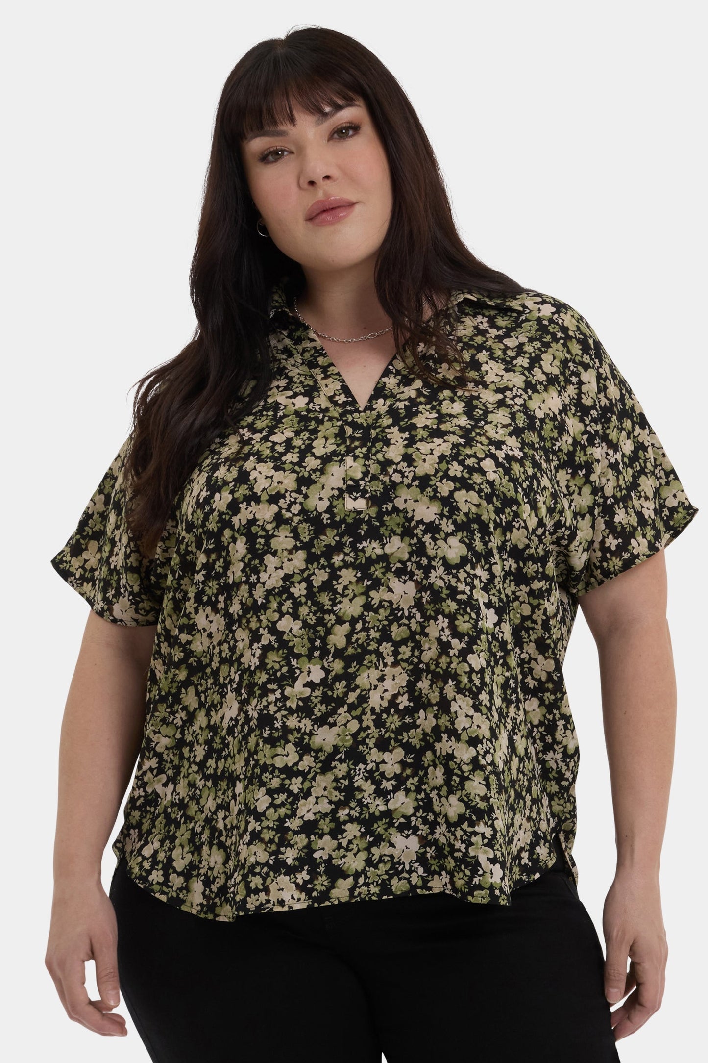 Becky Short Sleeved Blouse In Plus Size - Granada Garden