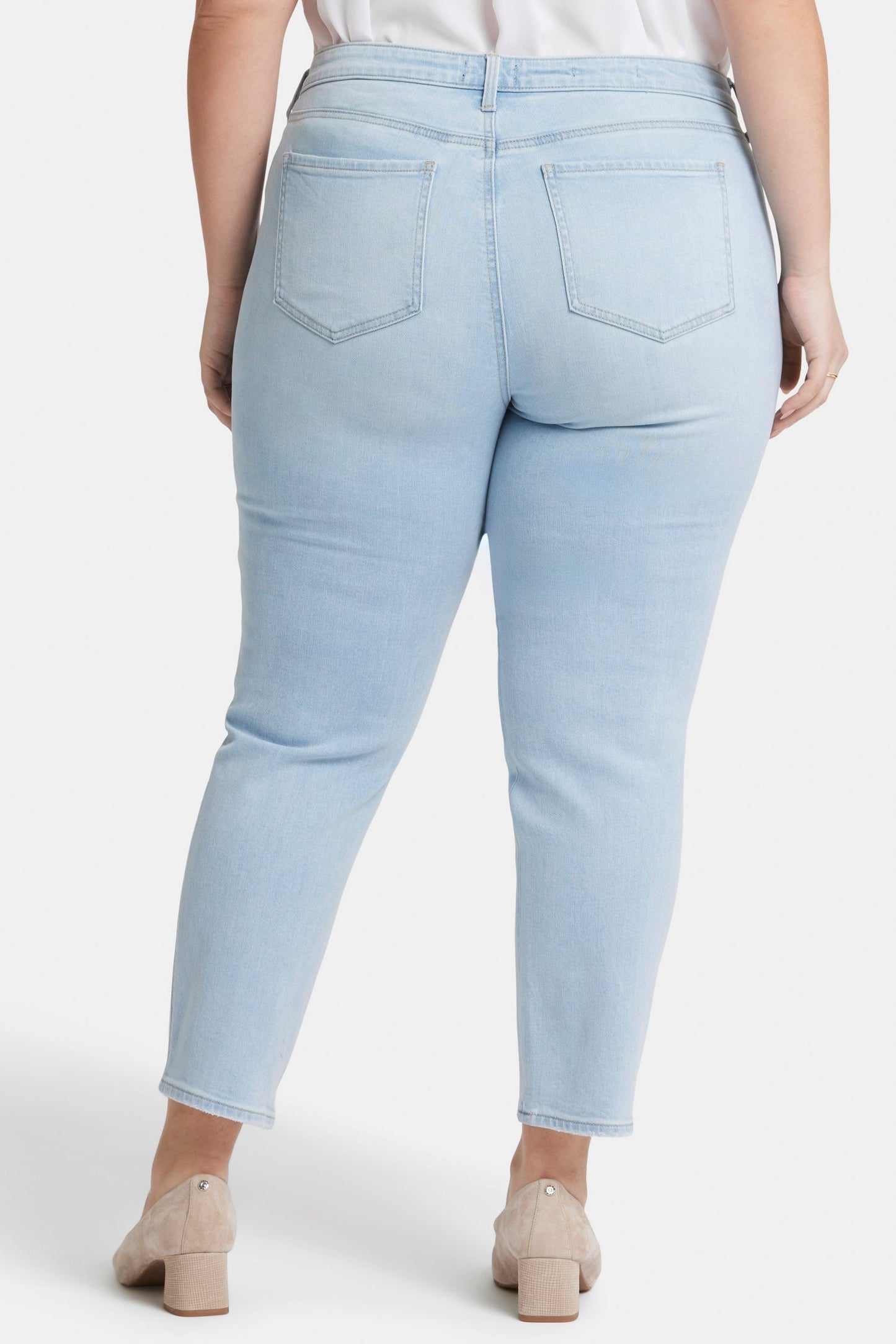 Stella Tapered Ankle Jeans In Plus Size - Estrella