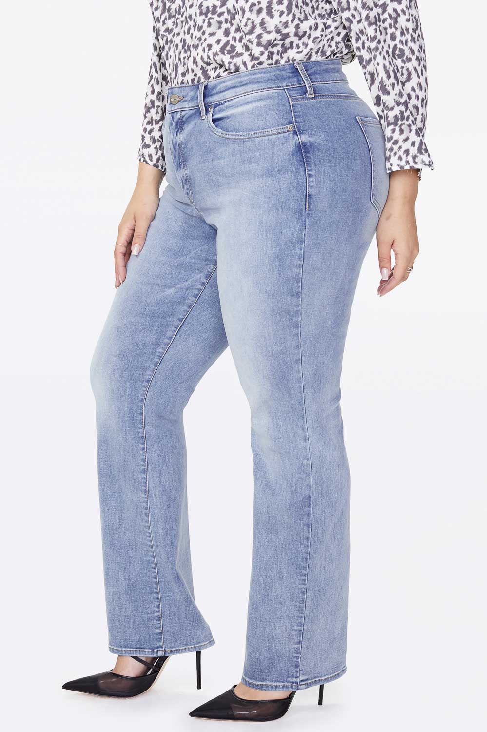 Marilyn Straight Jeans In Plus Size - Biscayne