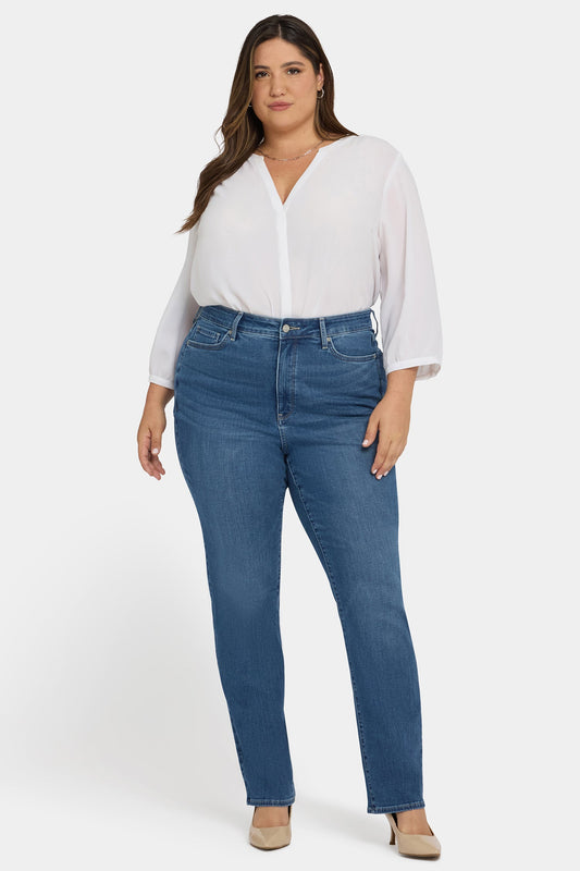 Marilyn Straight Jeans In Plus Size - Lake Notre-Dame