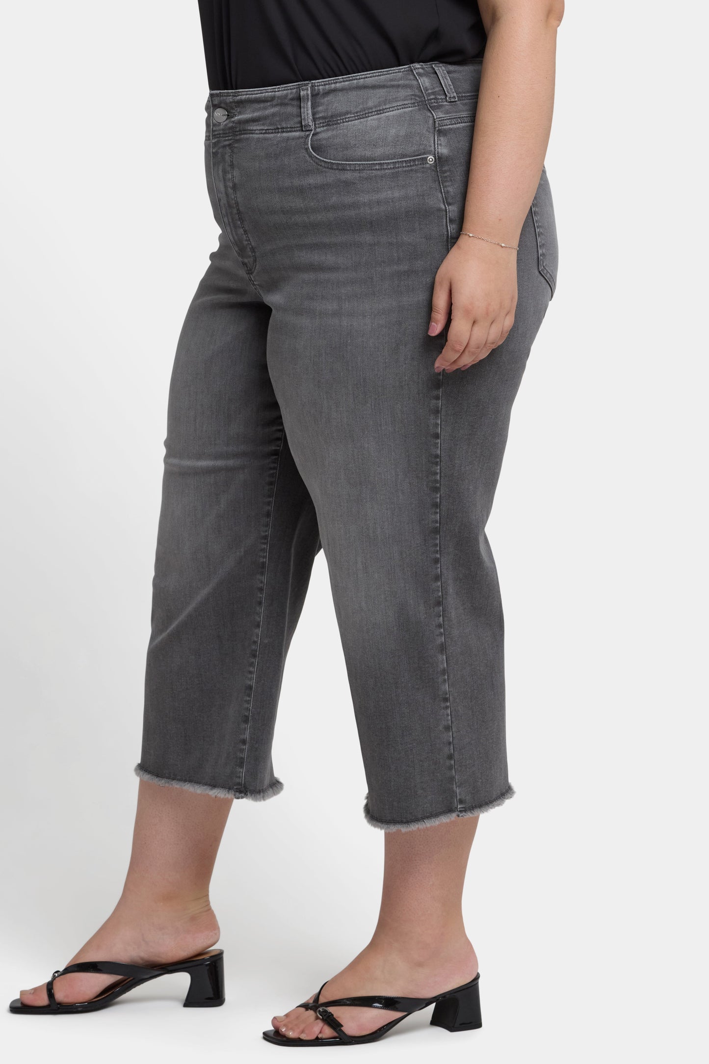 Brigitte Wide Leg Capri Jeans In Plus Size - Frontera Bluffs