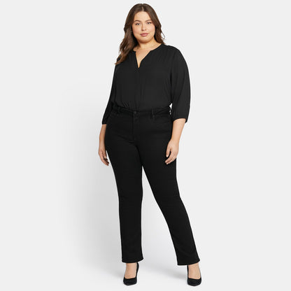 Marilyn Straight Jeans In Plus Size - Black