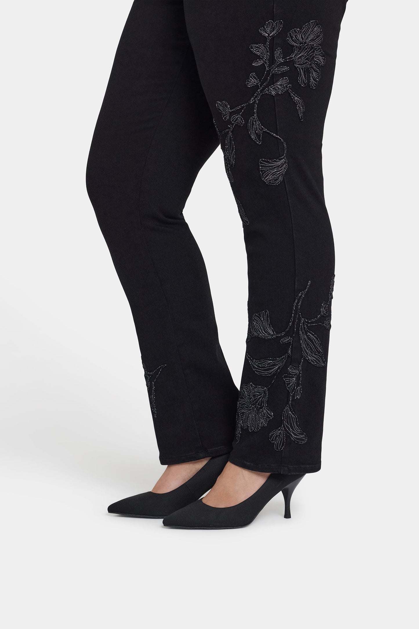 Marilyn Straight Jeans In Plus Size - Black Rinse