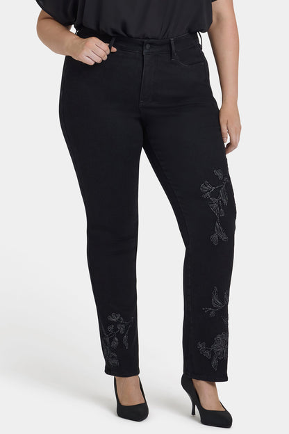Marilyn Straight Jeans In Plus Size - Black Rinse