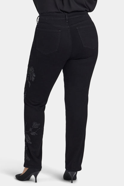 Marilyn Straight Jeans In Plus Size - Black Rinse