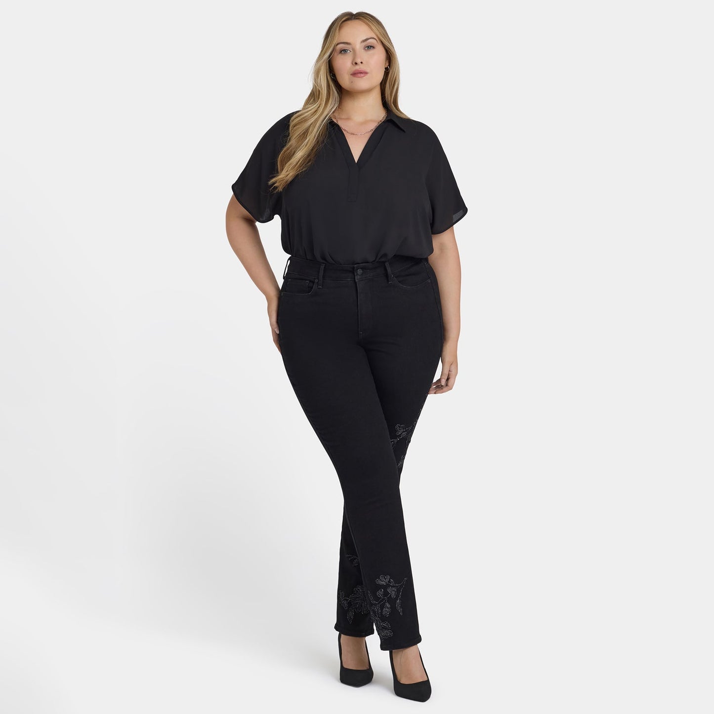 Marilyn Straight Jeans In Plus Size - Black Rinse