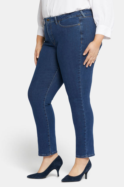 Sheri Slim Jeans In Plus Size - Quinn