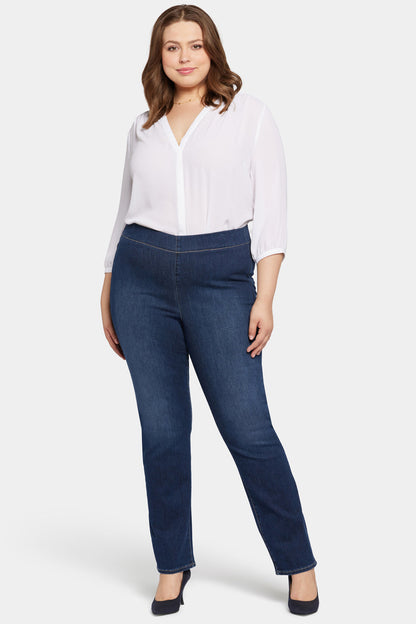 Pull-On Straight Jeans In Plus Size - Wonderland