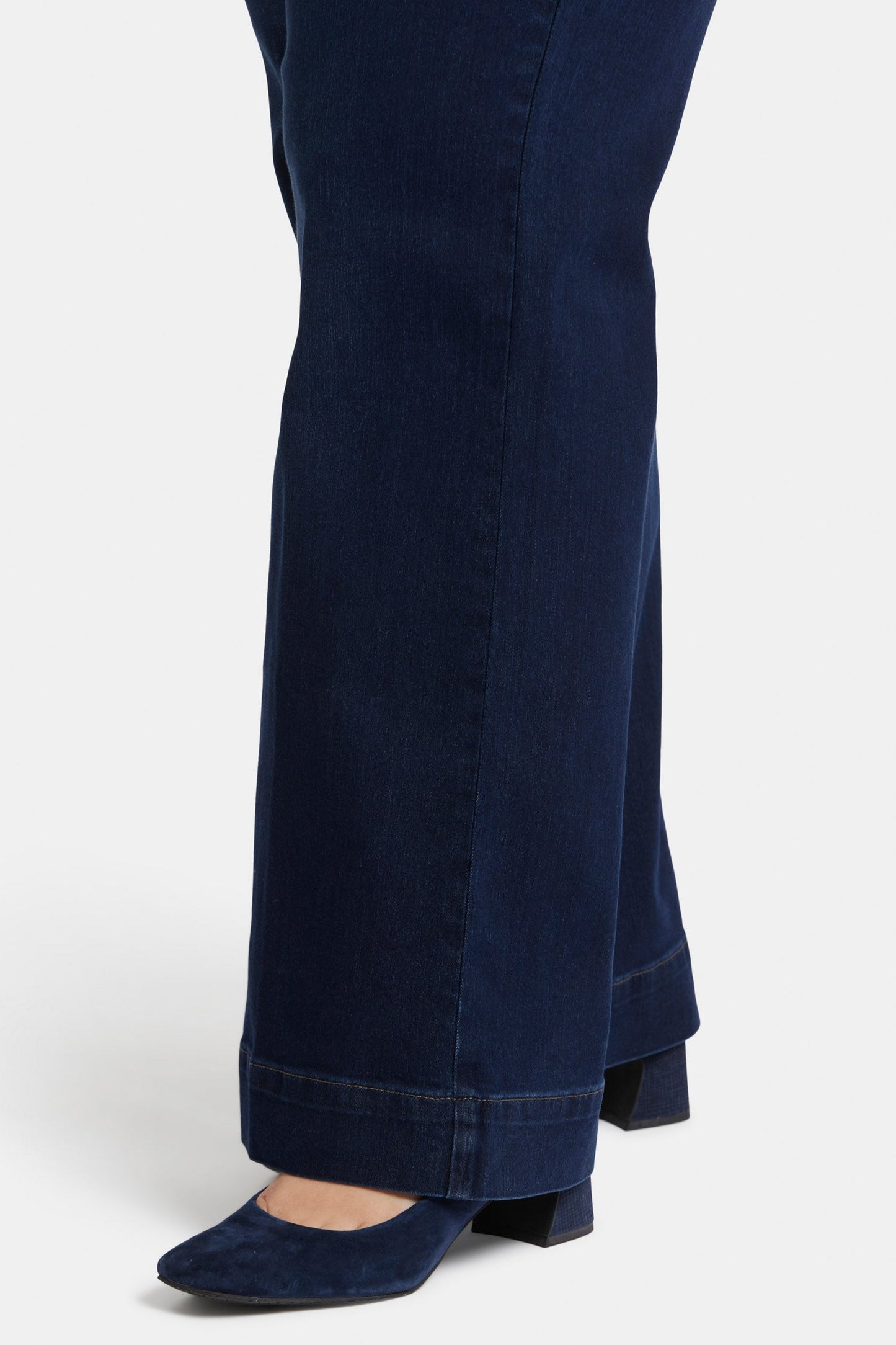 Teresa Trouser Jeans In Plus Size - Burbank Wash