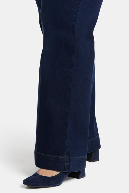 Teresa Trouser Jeans In Plus Size - Burbank Wash