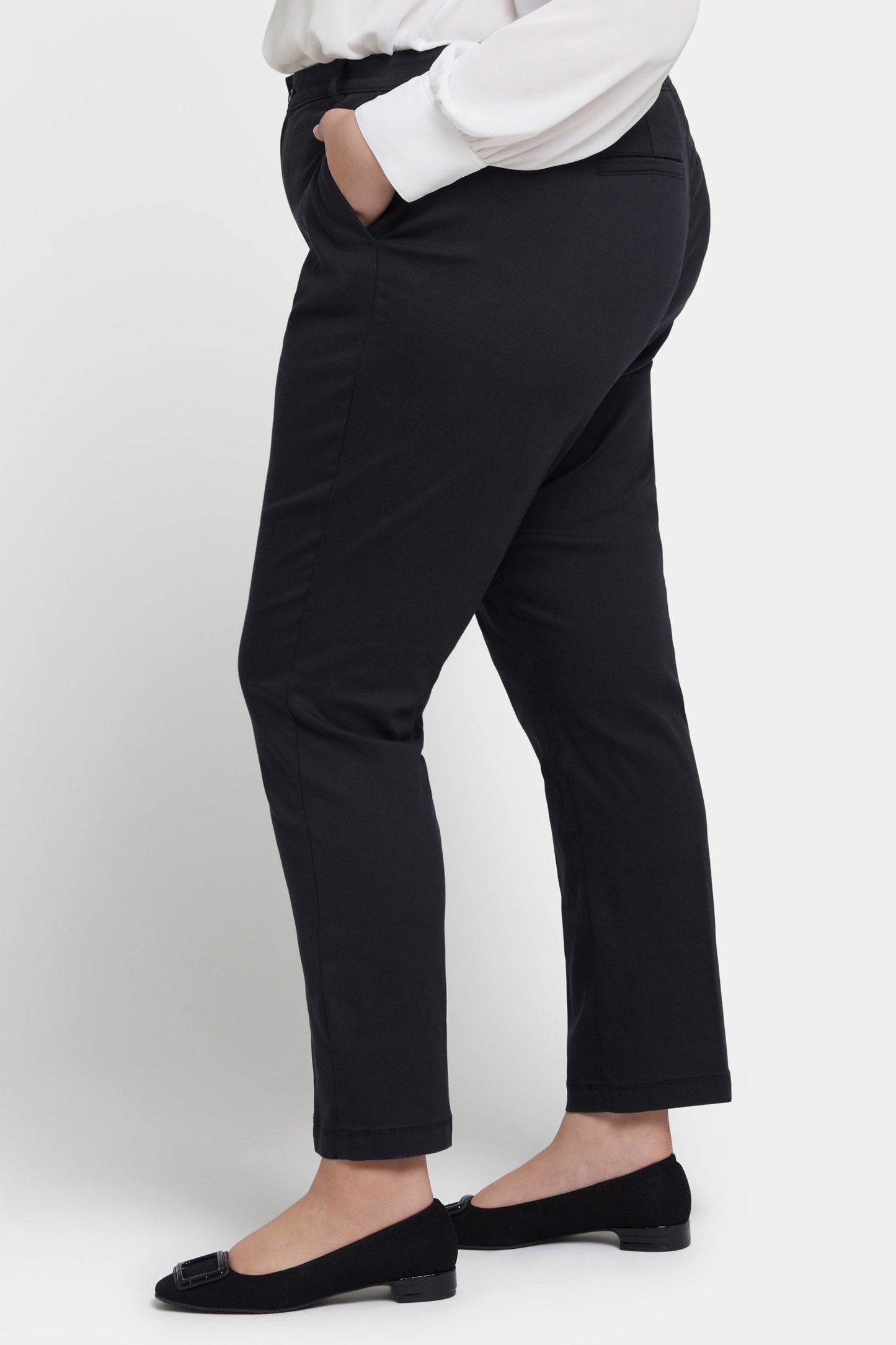 Sadie Slim Pants In Plus Size - Black