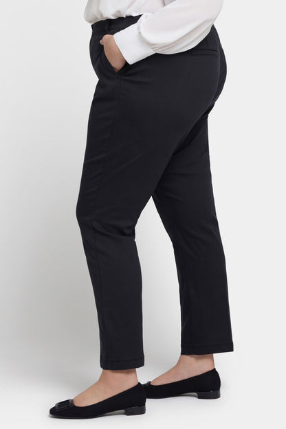 Sadie Slim Pants In Plus Size - Black
